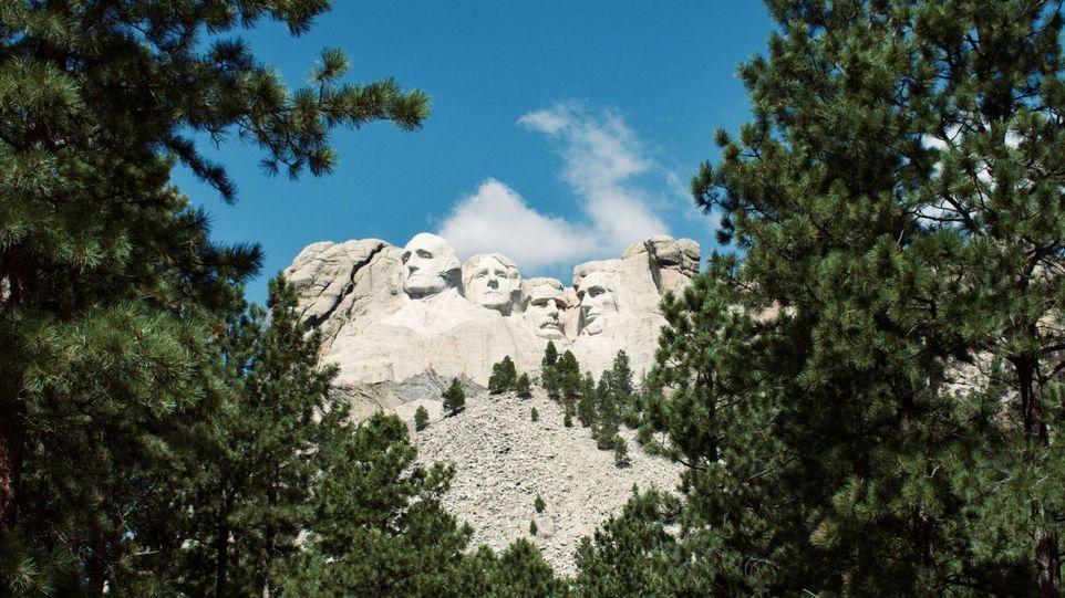 In den Fels gehauene Präsidentenköpfe (Mount Rushmore National Memorial)